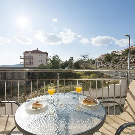 Maria Apartment *